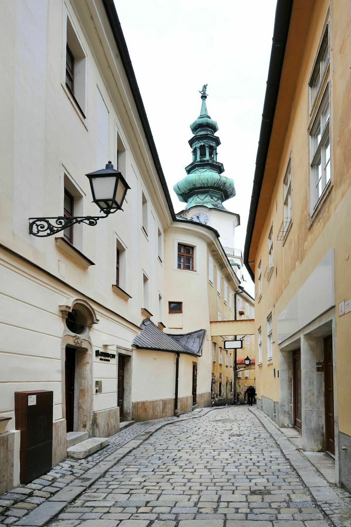 Aplend City Bastova 1 Bratislava Exterior foto